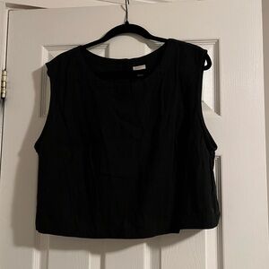 Black Sleeveless Linen Top

Smoke and pet free home. 
Never worn